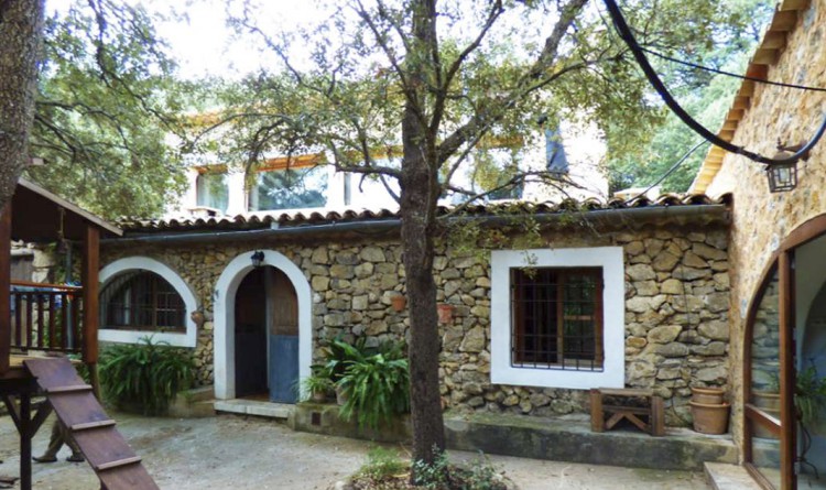 CASAS SINGULARES SOUL HOUSING: ESPECTACULAR CASA EN EL BOSQUE